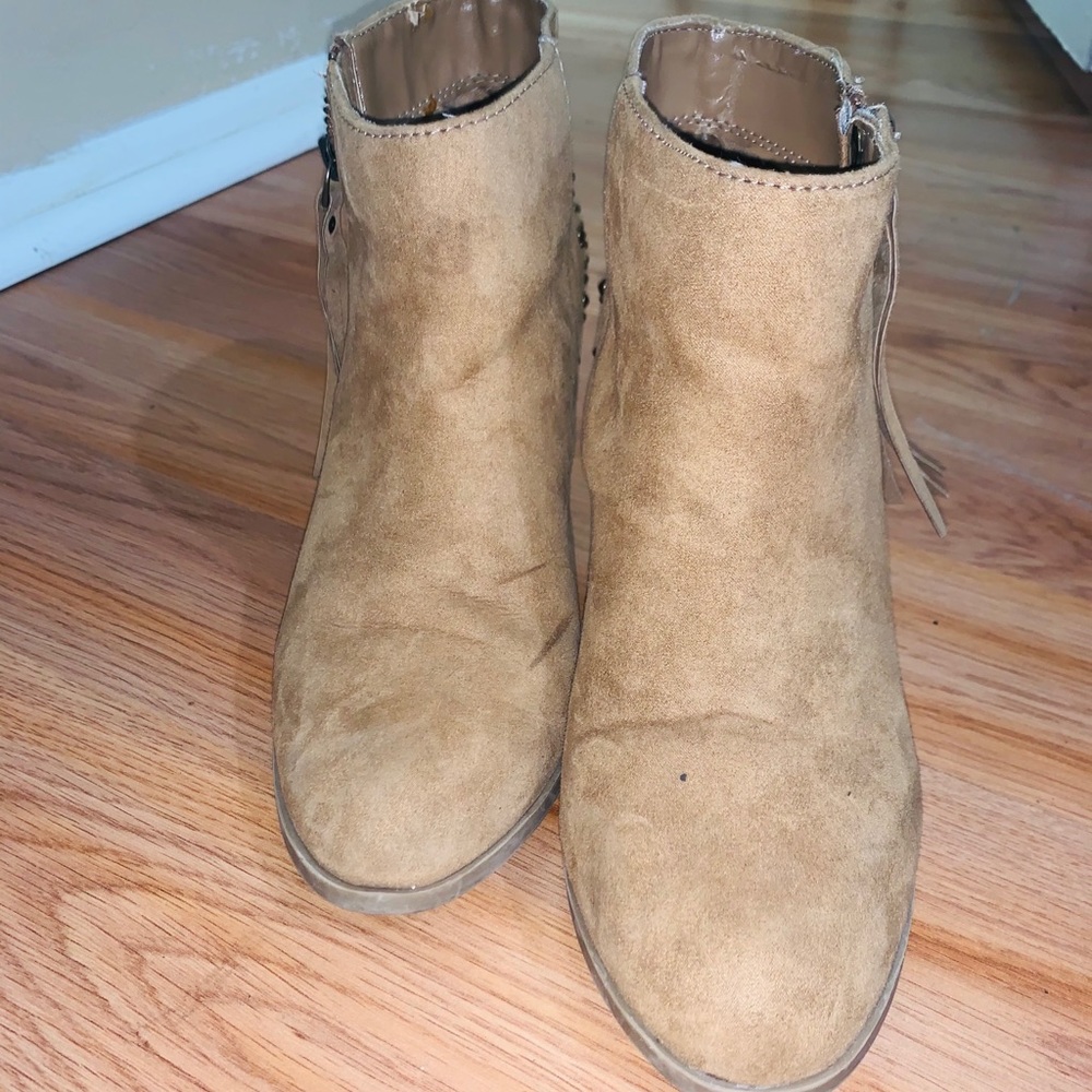 Woman’s booties - Picture 2 of 4